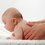 Как правильно делать массаж грудному ребенку